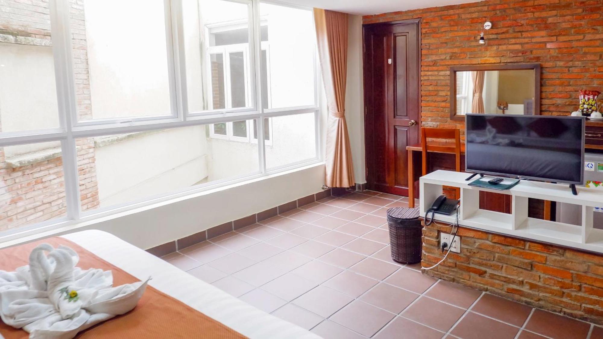 Ananas Family Hotel Ho Chi Minh City Exterior photo